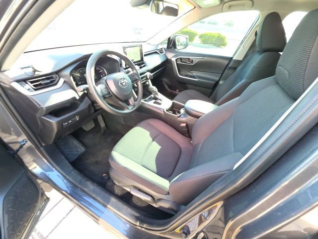 Used 2025 Toyota RAV4 LE FWD image 12