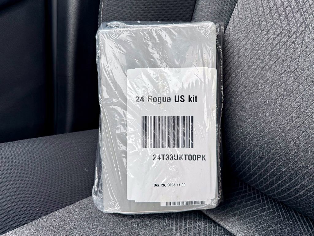 Used 2024 Nissan Rogue SV image 35