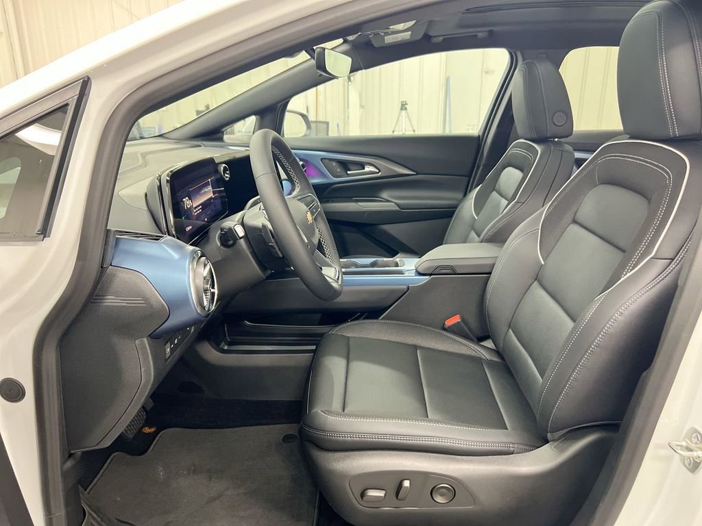 New 2026 Chevrolet Equinox EV LT w/ Convenience Package II image 20