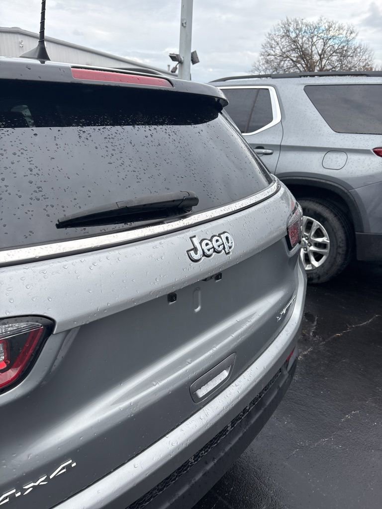 Certified 2022 Jeep Compass Limited w/ Sun and Sound Group image 11