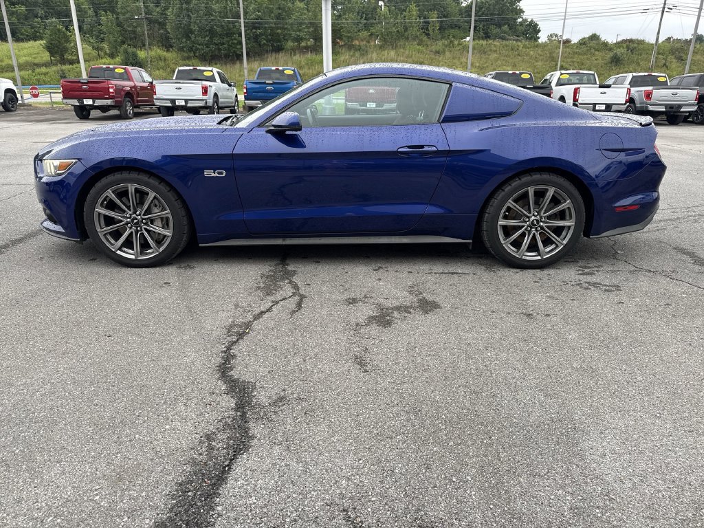 Used 2016 Ford Mustang GT Premium RWD image 3
