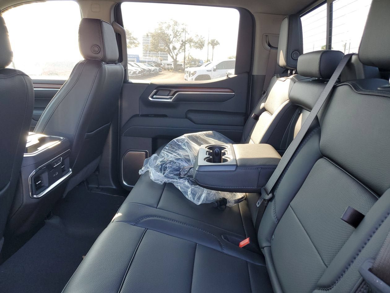 New 2026 GMC Sierra 1500 Denali w/ Denali Reserve Package AWD/4WD image 12