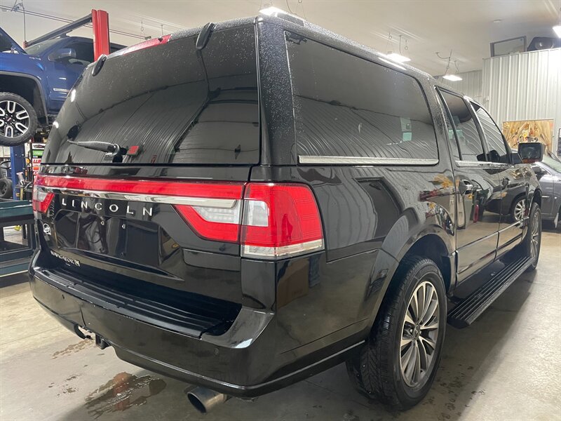 Used 2017 Lincoln Navigator L Select AWD/4WD image 6