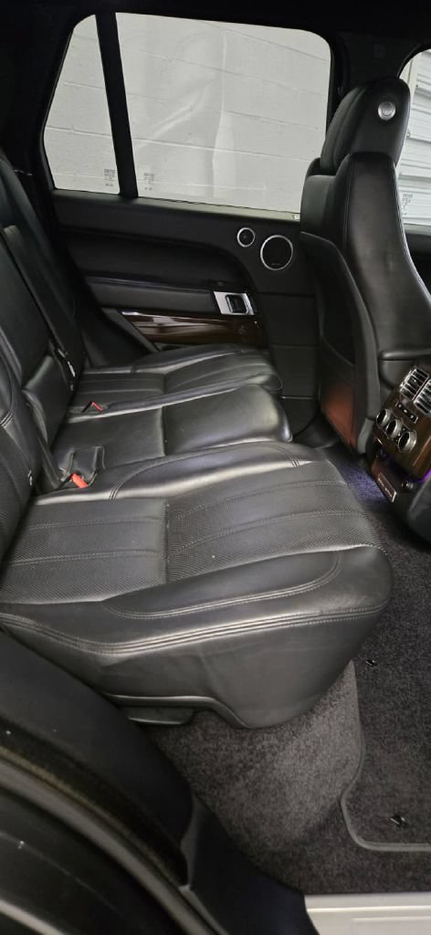 Used 2015 Land Rover Range Rover Supercharged AWD/4WD image 10