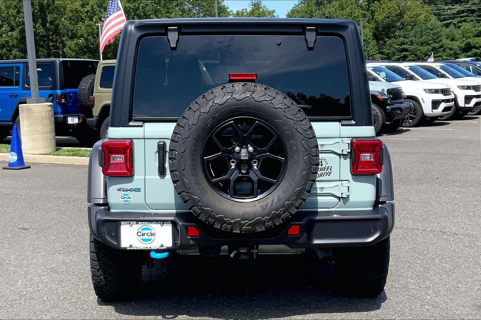Used 2024 Jeep Wrangler Unlimited AWD/4WD image 4