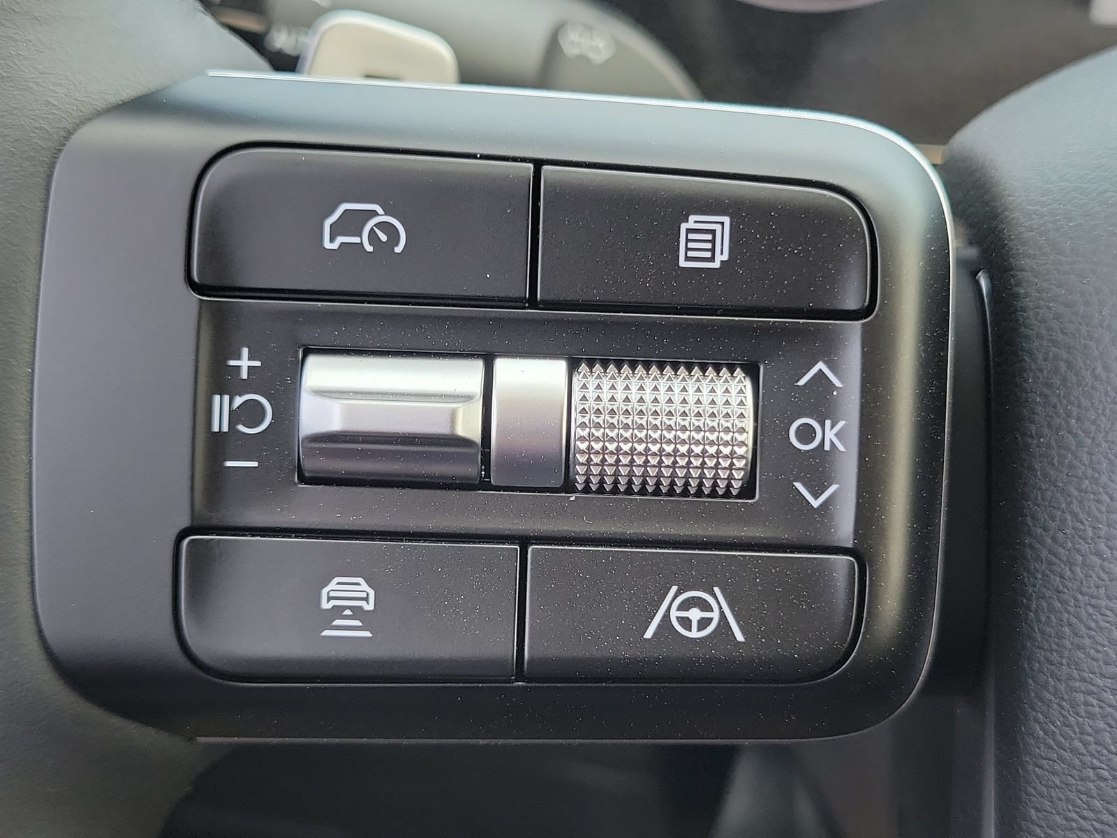 New 2026 Hyundai Santa Fe SEL FWD image 8