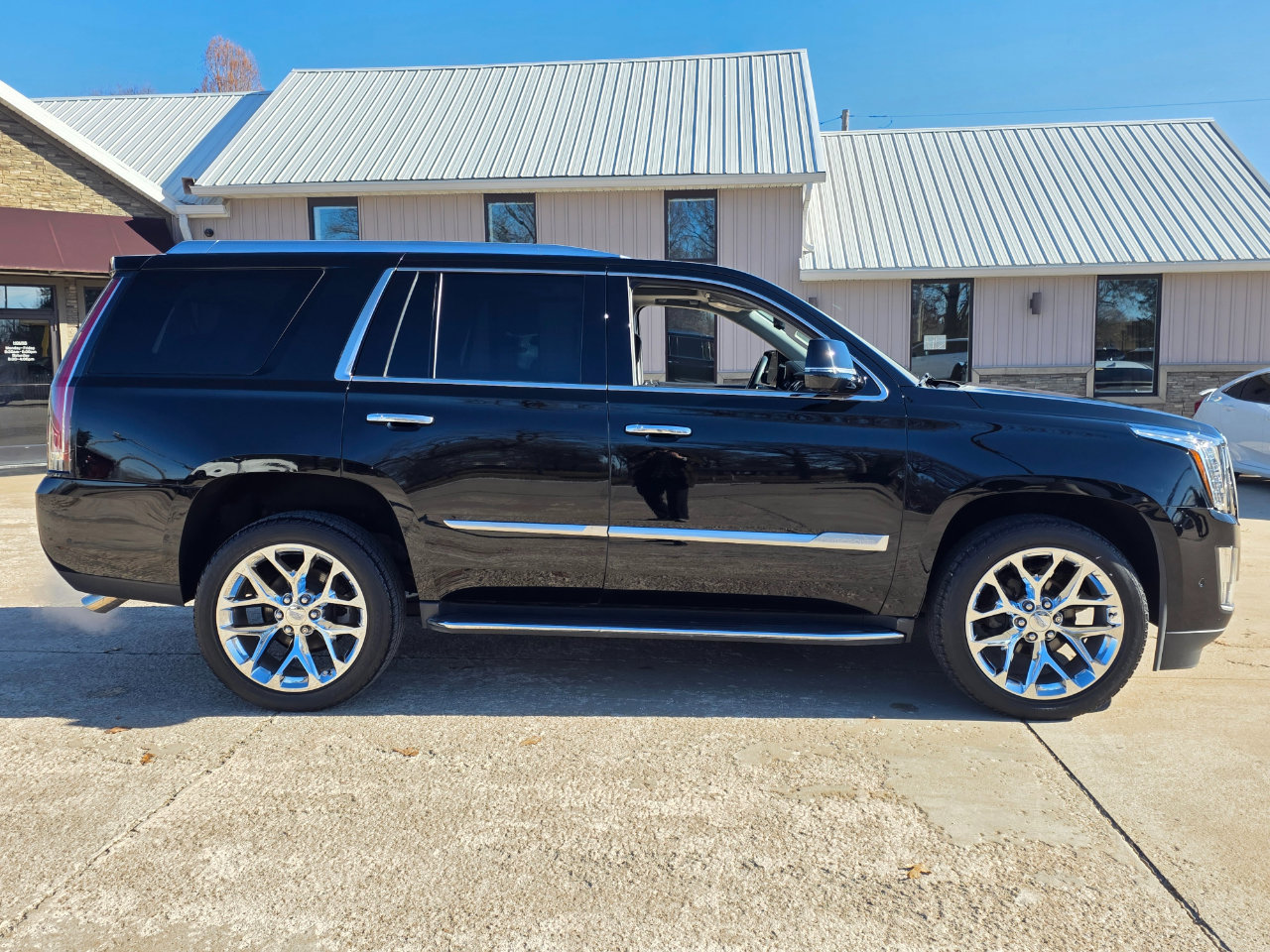 Used 2020 Cadillac Escalade Luxury image 27