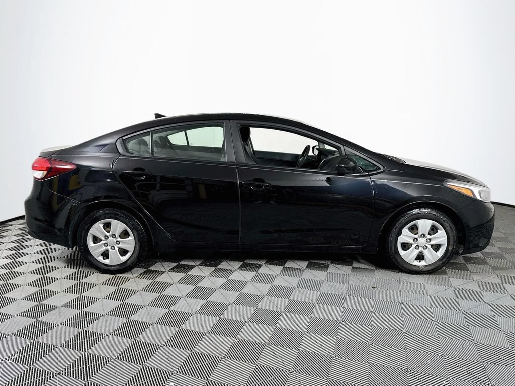 Used 2017 Kia Forte LX FWD image 8