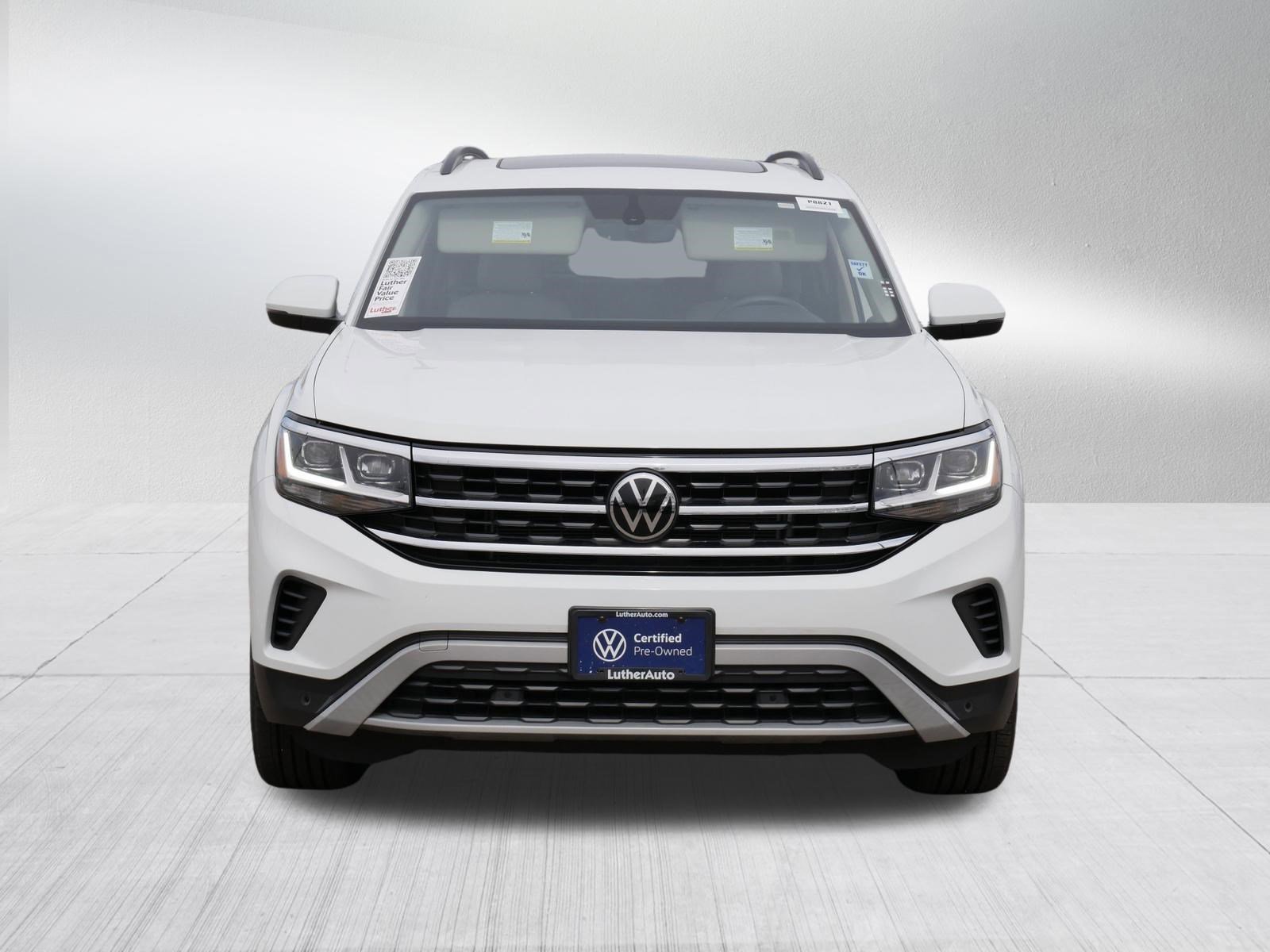 Certified 2023 Volkswagen Atlas SE w/ Panoramic Sunroof Package image 2