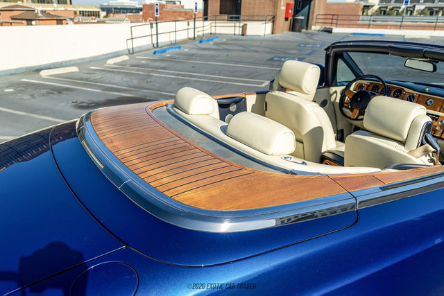 Used 2010 Rolls-Royce Phantom Drophead Coupe RWD image 96