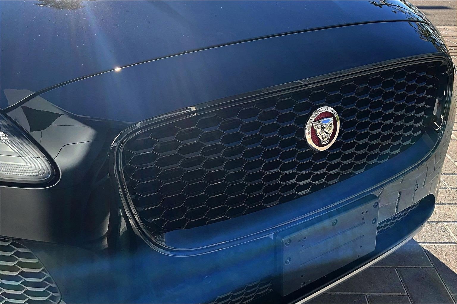 Used 2020 Jaguar E-PACE SE image 30