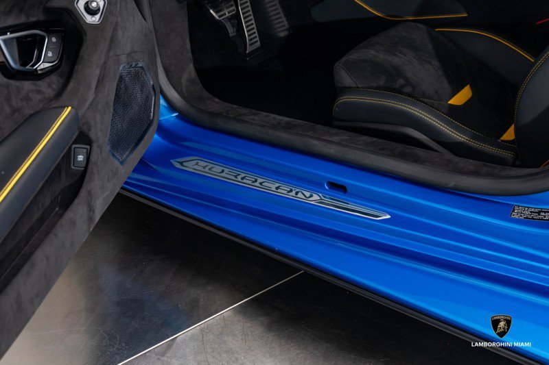 Used 2023 Lamborghini Huracan Tecnica image 29