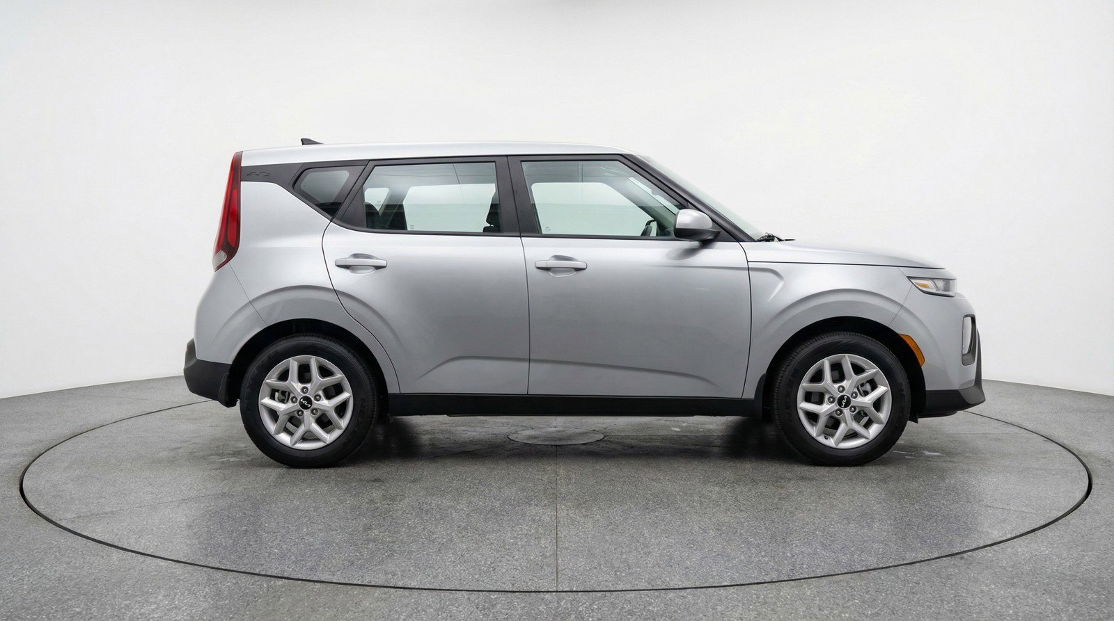 Used 2025 Kia Soul LX w/ LX Technology Package FWD image 11