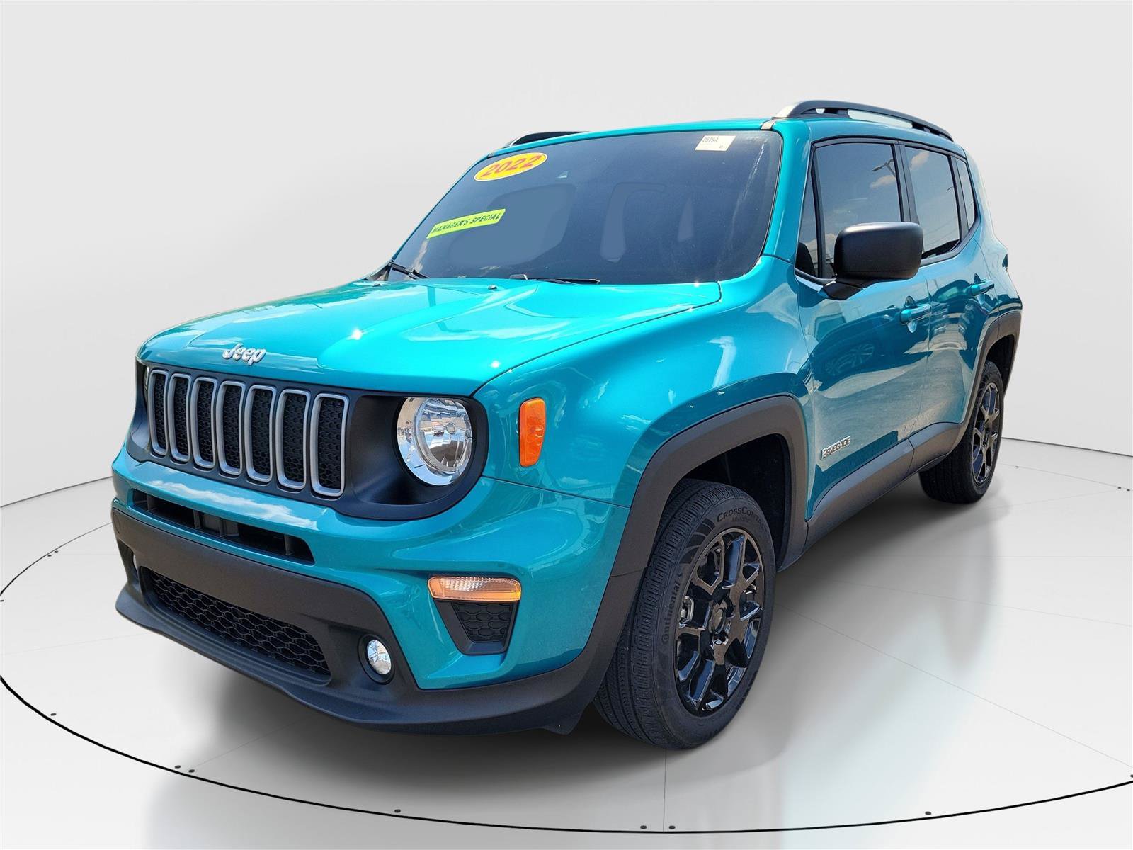 Used 2022 Jeep Renegade Latitude w/ Convenience Group AWD/4WD image 2