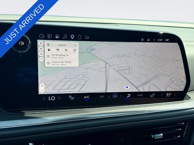 Used 2025 Chevrolet Suburban RST w/ Comfort Package image 18