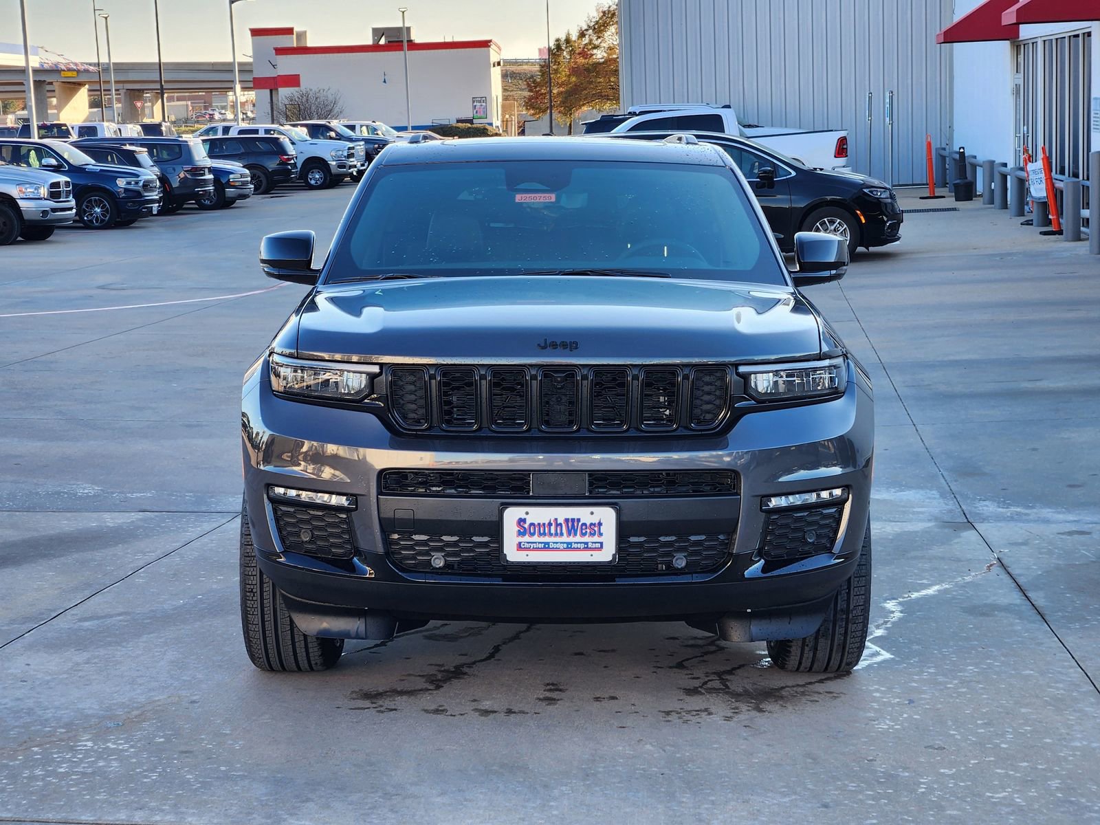 New 2025 Jeep Grand Cherokee L Limited w/ Luxury Tech Group II image 6