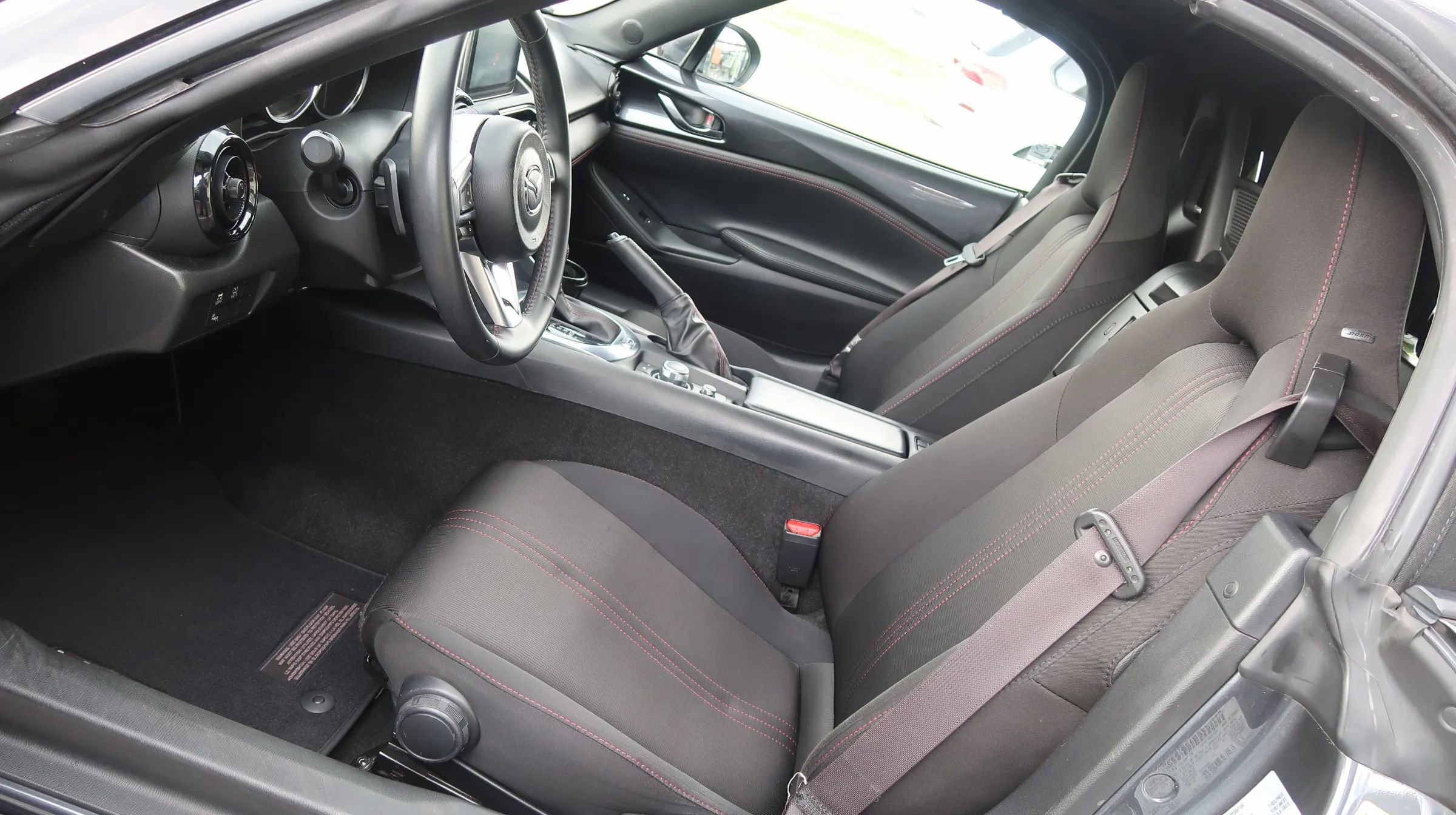 Used 2017 MAZDA MX-5 Miata Club image 16