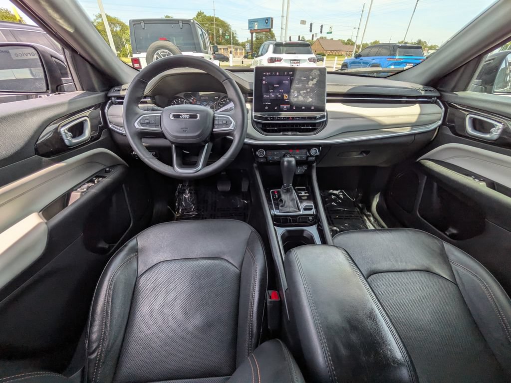 Used 2023 Jeep Compass Limited AWD/4WD image 11