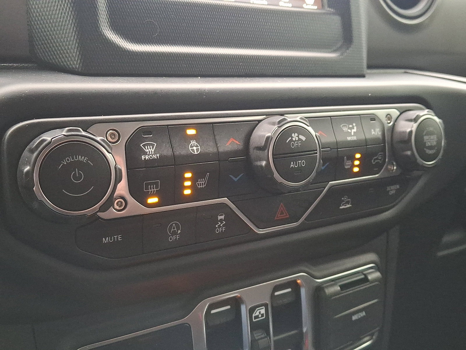 Certified 2023 Jeep Wrangler Unlimited Sport image 14