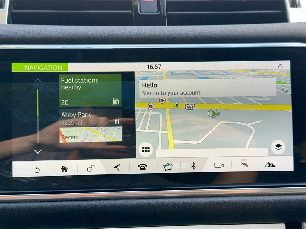 Used 2020 Land Rover Range Rover Sport HST image 14