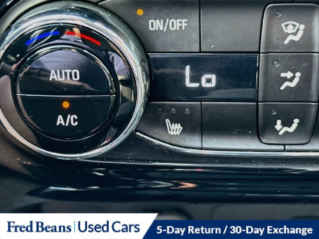 Used 2025 Chevrolet Trax ACTIV w/ Sunroof Package FWD image 26