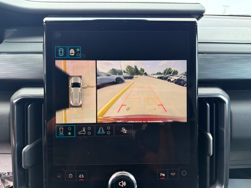 Used 2024 GMC Acadia AT4 AWD/4WD image 16