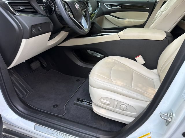 Used 2024 Buick Enclave Essence w/ Experience Buick Package FWD image 9