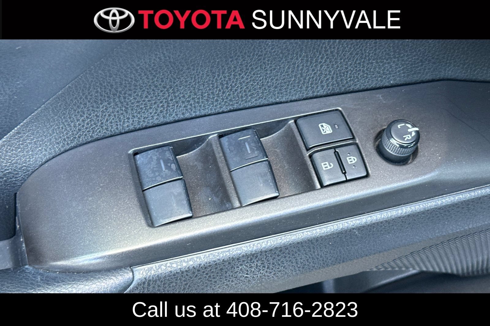 Used 2023 Toyota Camry SE FWD image 17