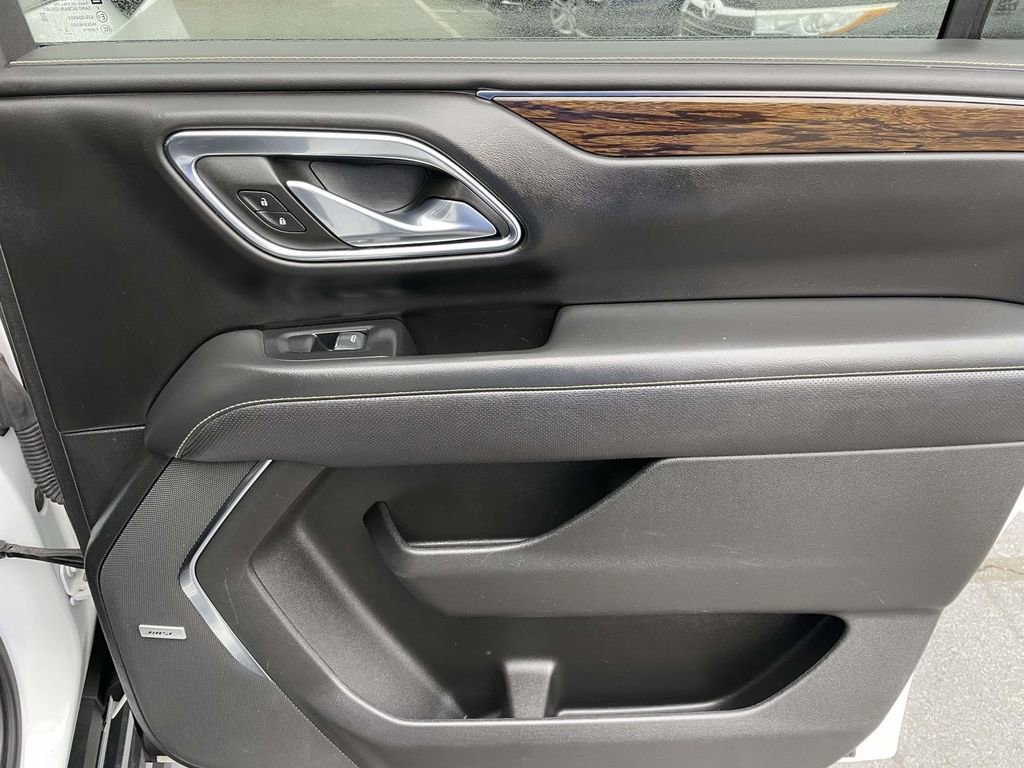 Used 2023 Chevrolet Suburban Premier image 42