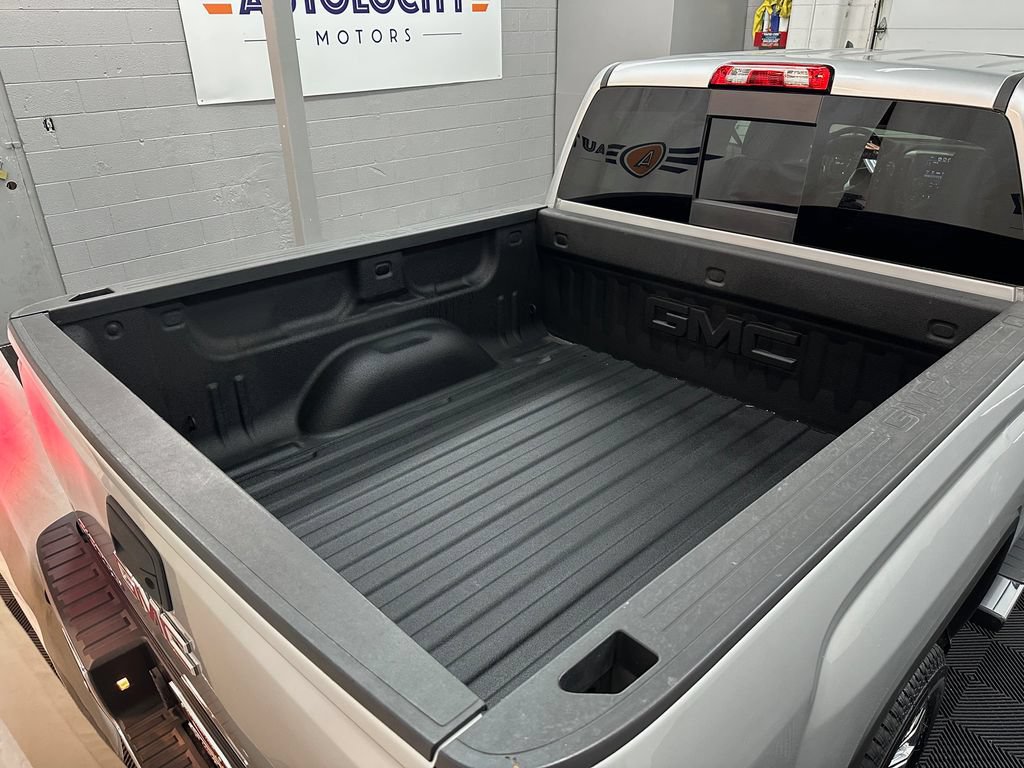 Used 2018 GMC Sierra 1500 SLT AWD/4WD image 11