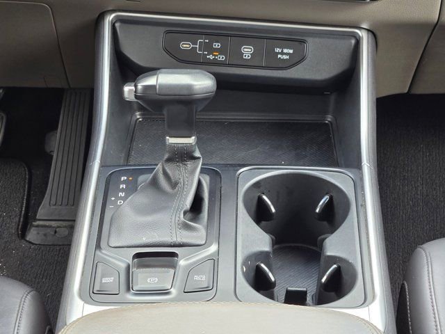 Used 2025 Kia Carnival image 17