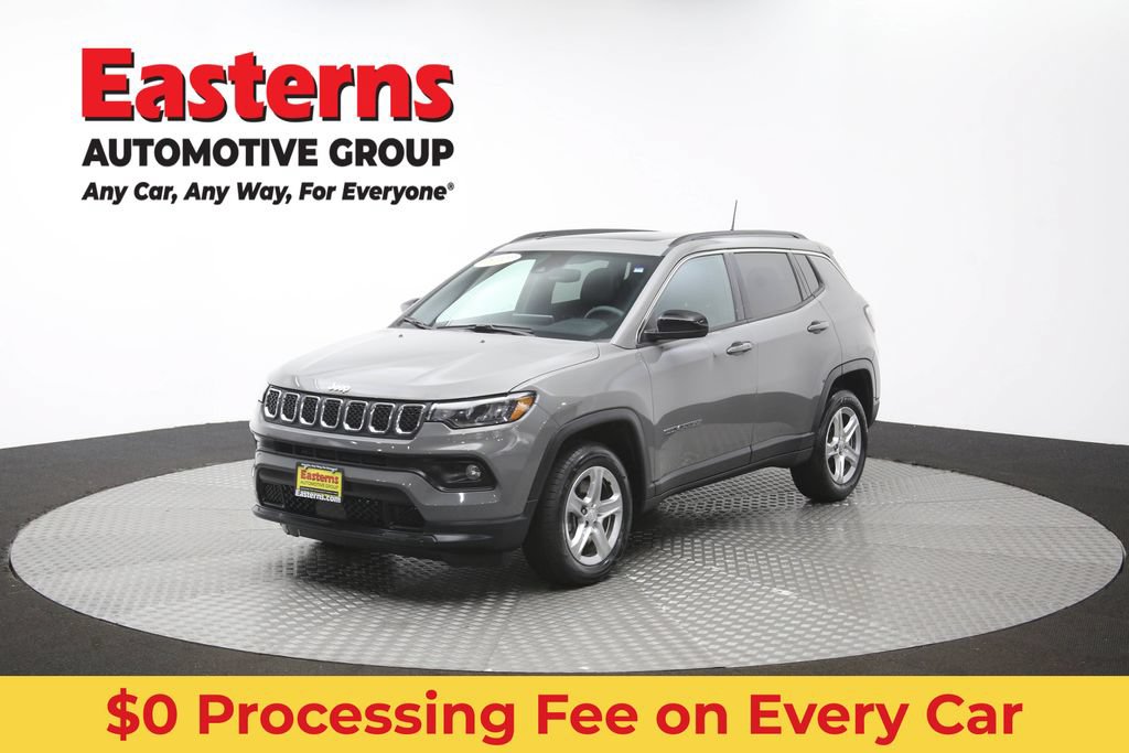 Used 2023 Jeep Compass Latitude w/ Sun and Sound Group AWD/4WD image 57