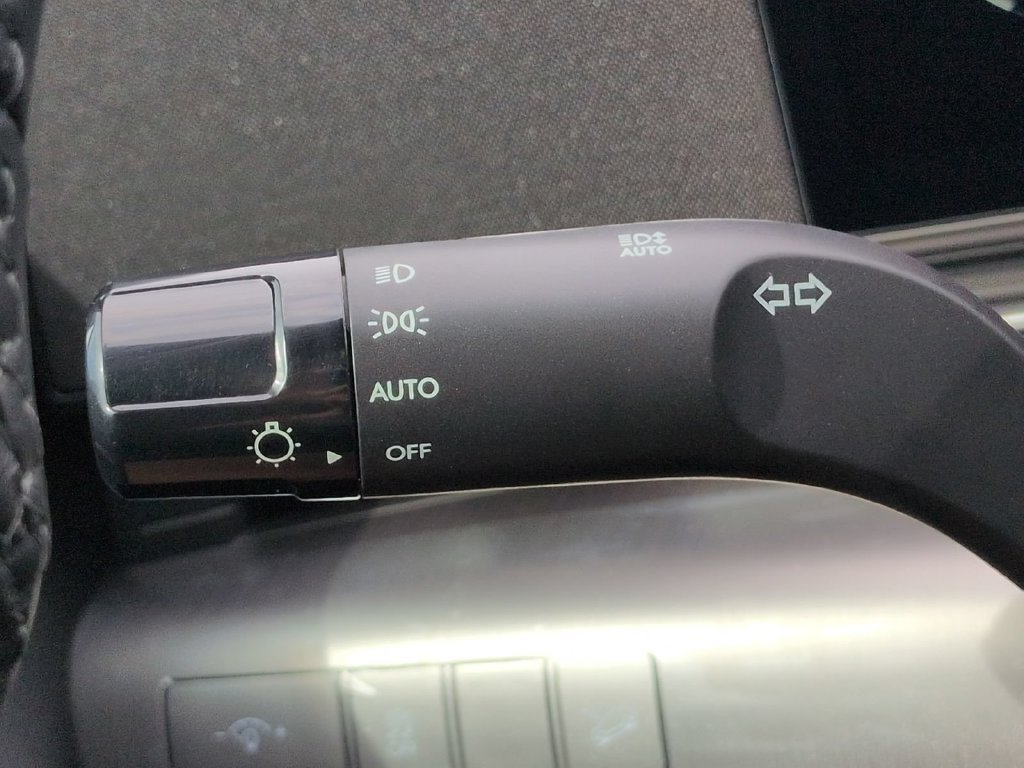 New 2027 Hyundai Kona Limited FWD image 38