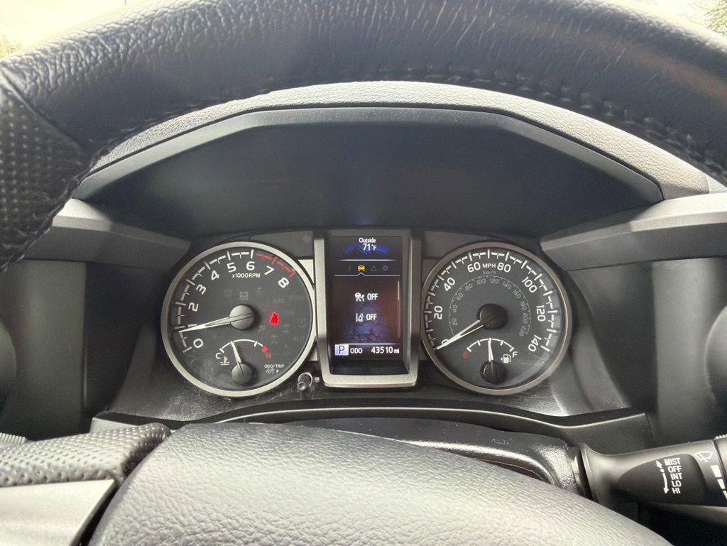 Used 2023 Toyota Tacoma TRD Off-Road AWD/4WD image 26