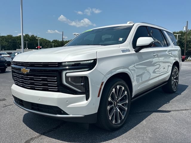 Used 2025 Chevrolet Tahoe High Country AWD/4WD image 9
