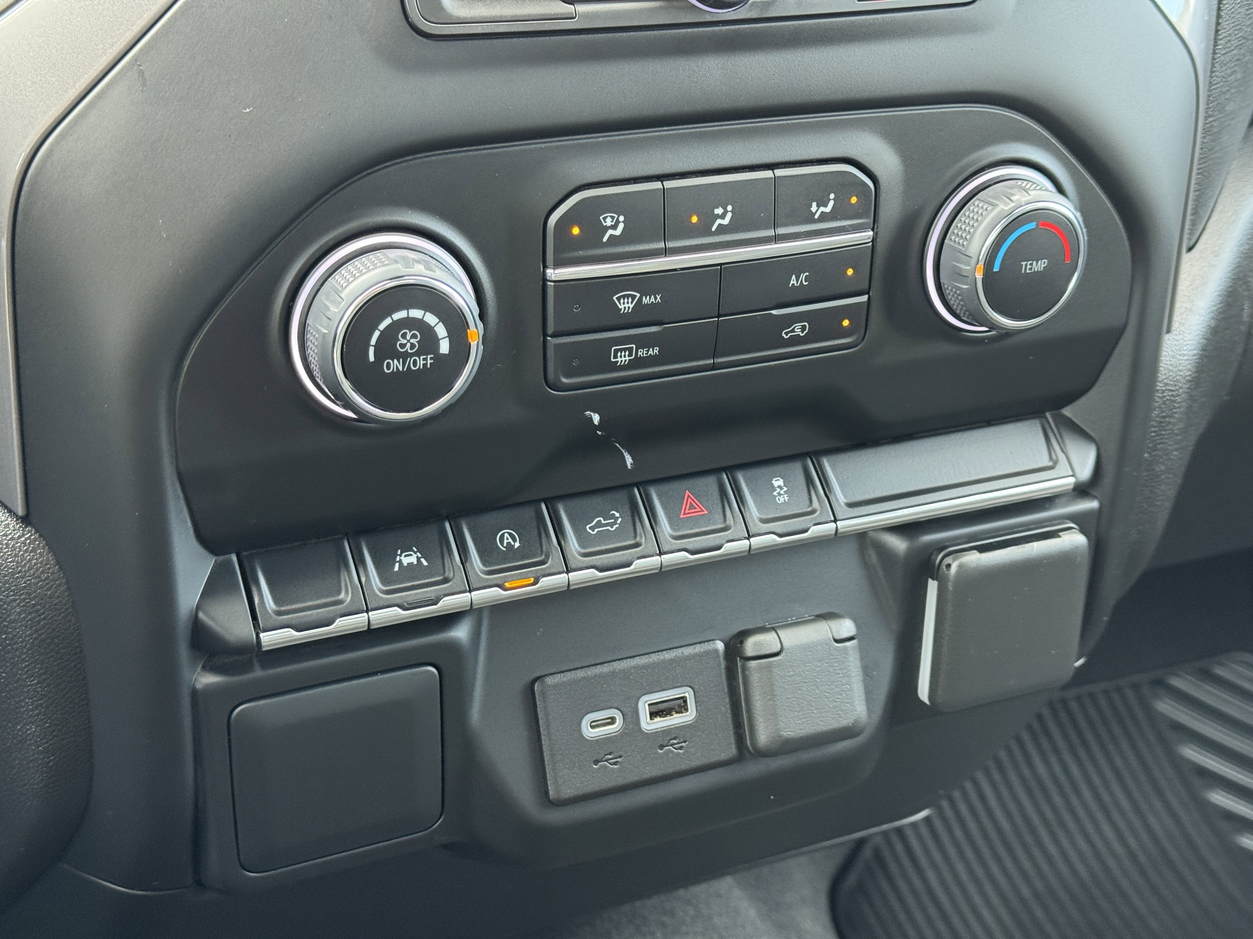 Certified 2022 Chevrolet Silverado 1500 Custom w/ LPO, Dark Essentials Package image 28