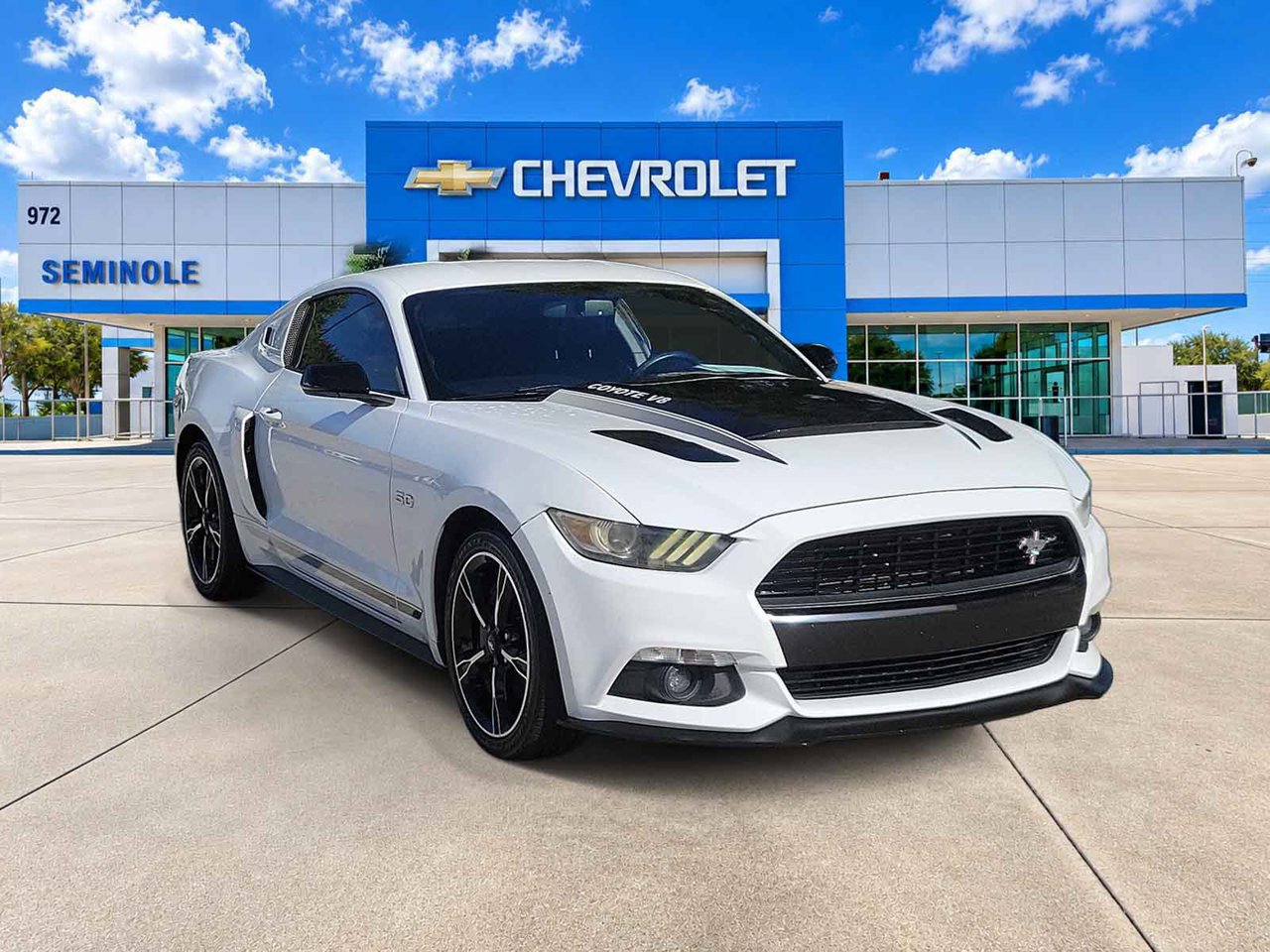 Used 2017 Ford Mustang GT Premium RWD image 2