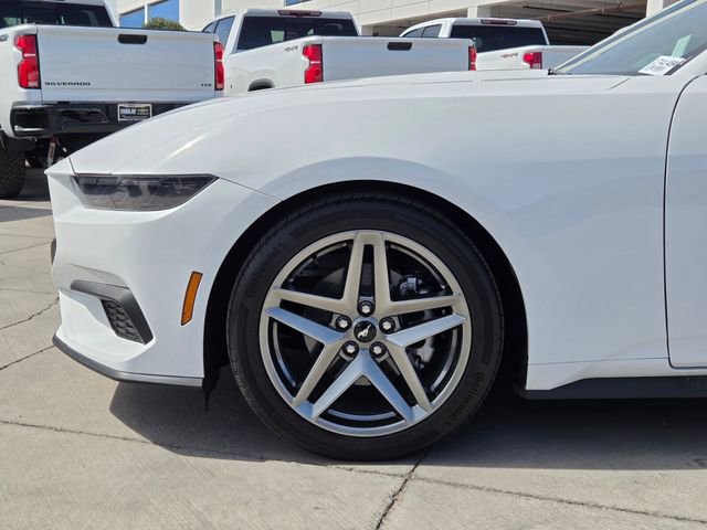 Used 2025 Ford Mustang Premium RWD image 9