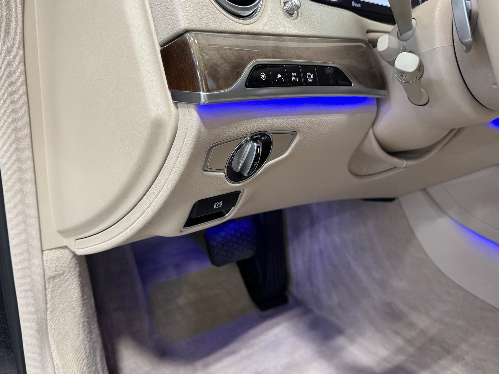 Used 2015 Mercedes-Benz S 550 4MATIC Sedan image 19