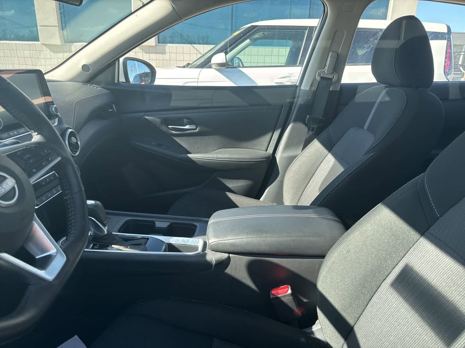 Used 2025 Nissan Sentra SV w/ All-Weather Package FWD image 30