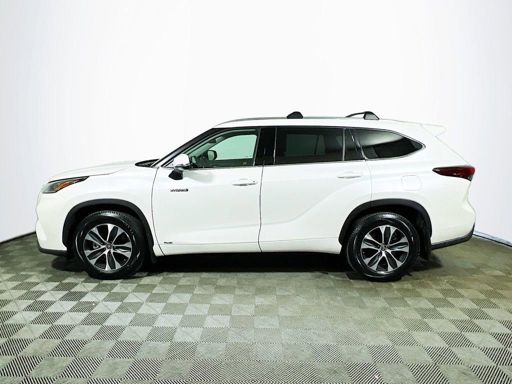 Certified 2020 Toyota Highlander XLE AWD/4WD image 5