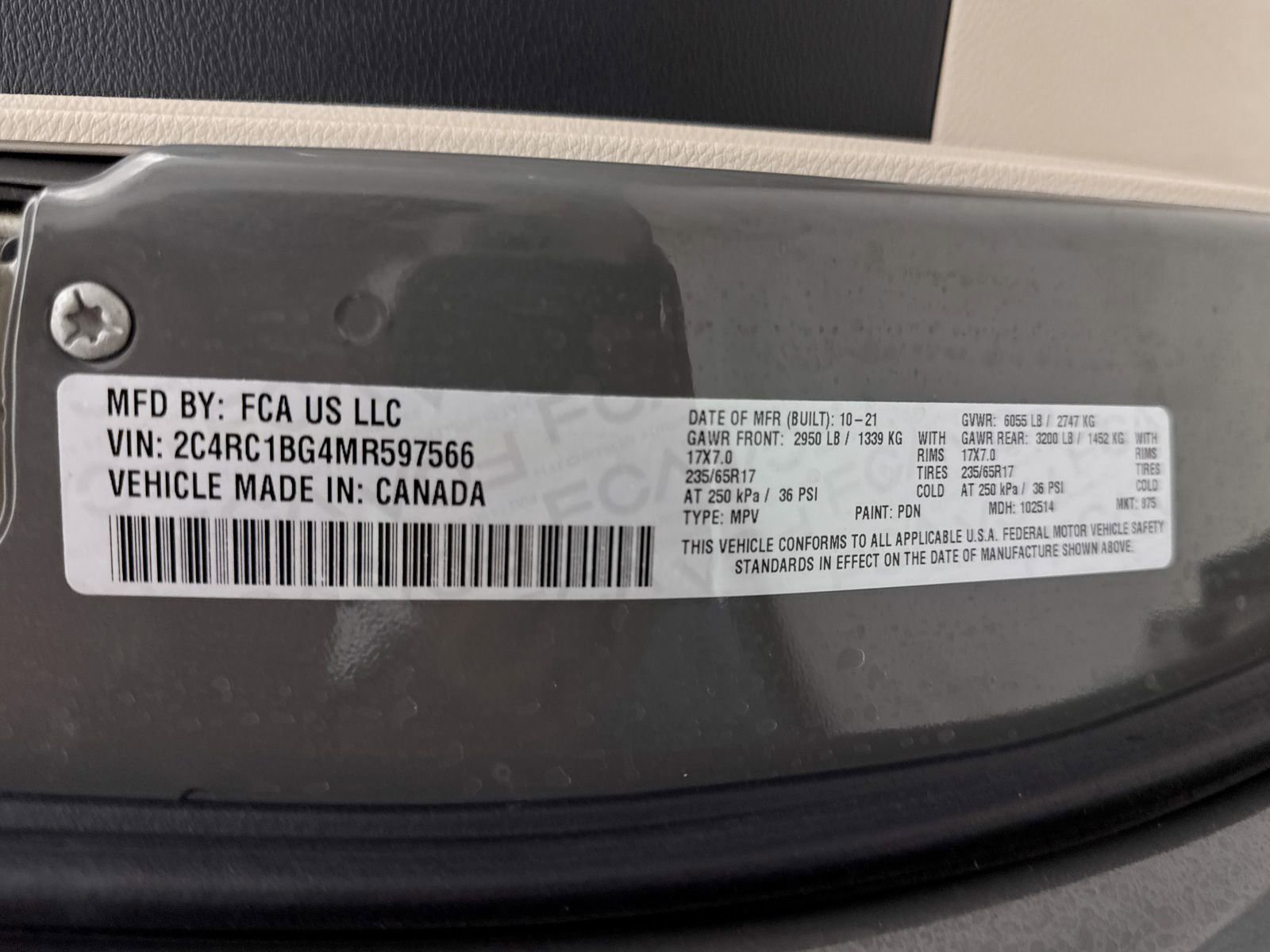 Used 2021 Chrysler Pacifica Touring-L FWD image 37