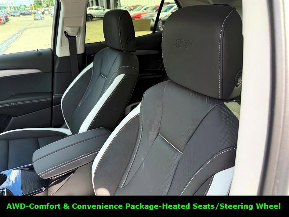 New 2025 Buick Envision Sport Touring image 13