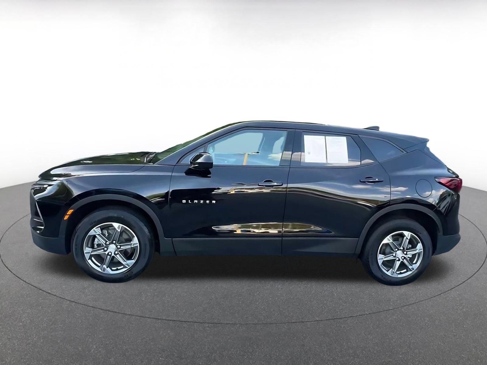 Used 2026 Chevrolet Blazer LT FWD image 8