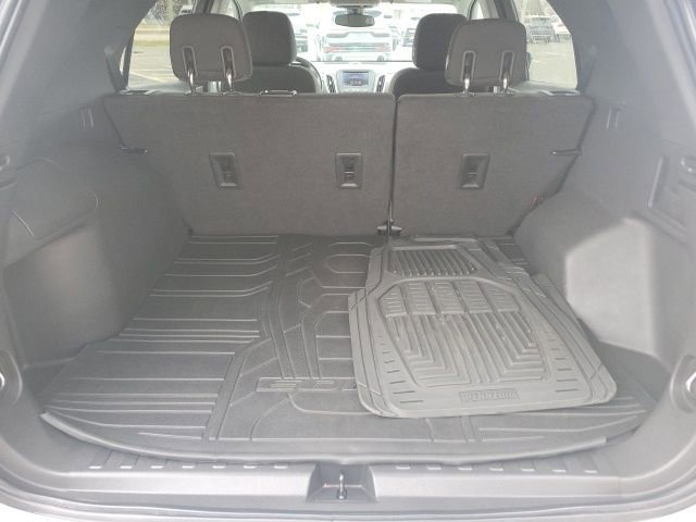 Used 2020 Chevrolet Equinox LT w/ Driver Convenience Package image 19