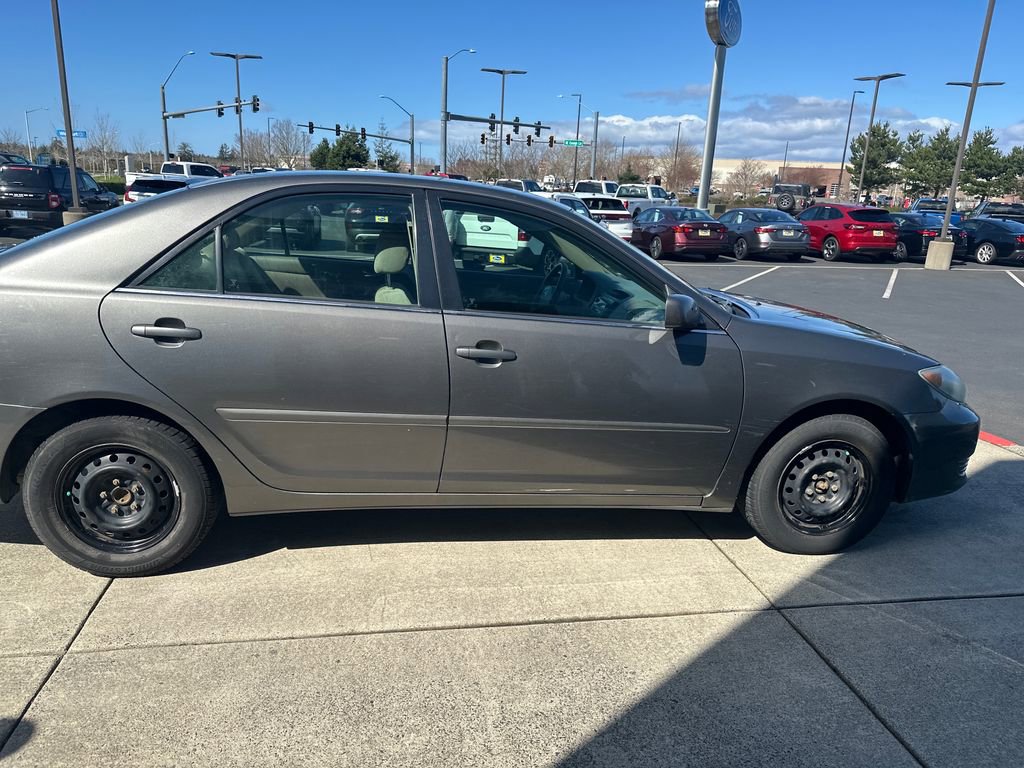Used 2005 Toyota Camry LE FWD image 5