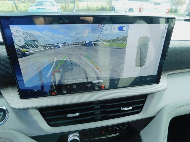 New 2026 Ford Explorer Active w/ Active Comfort Package image 31