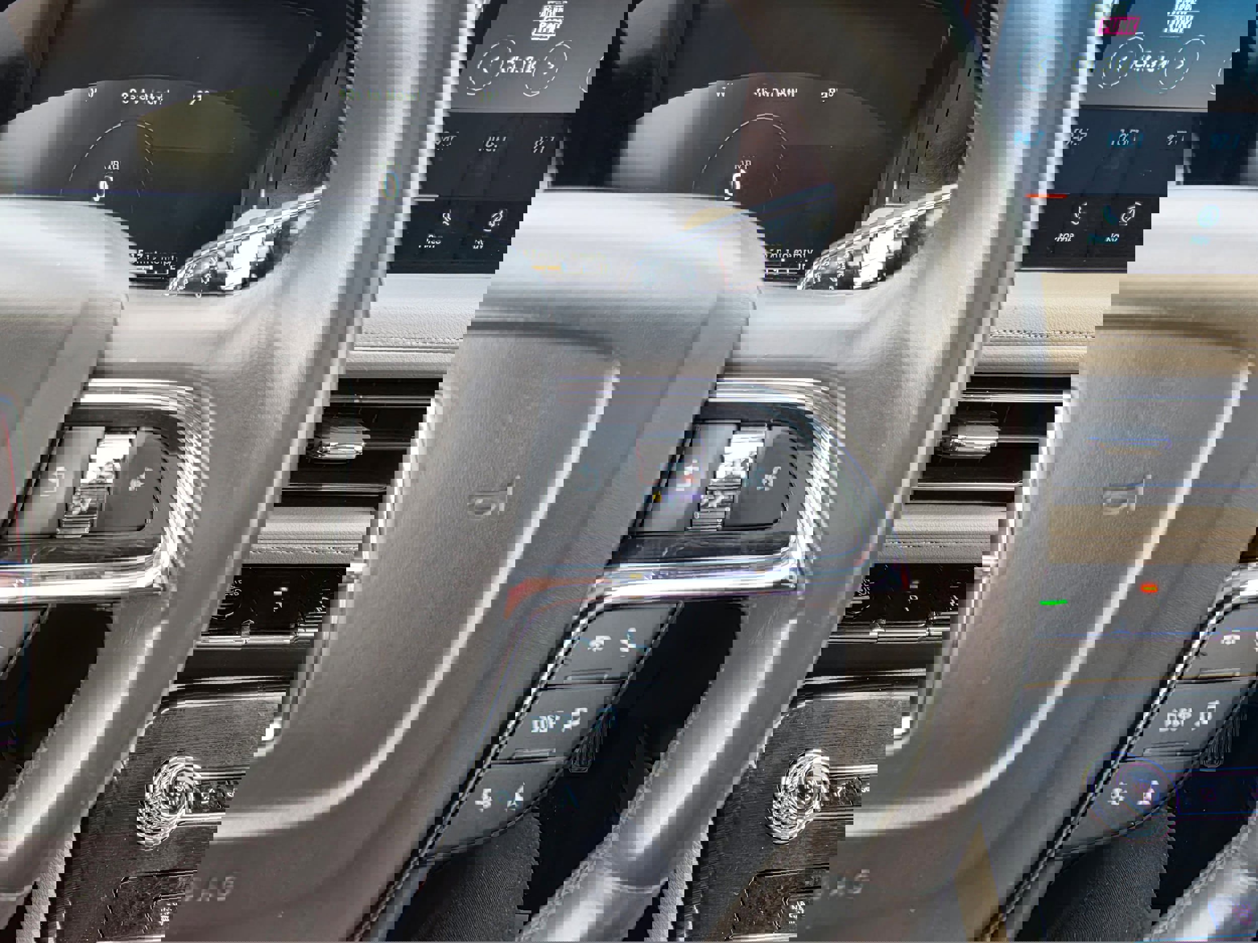 Used 2022 Lincoln Nautilus Reserve w/ Equipment Group 201A image 15