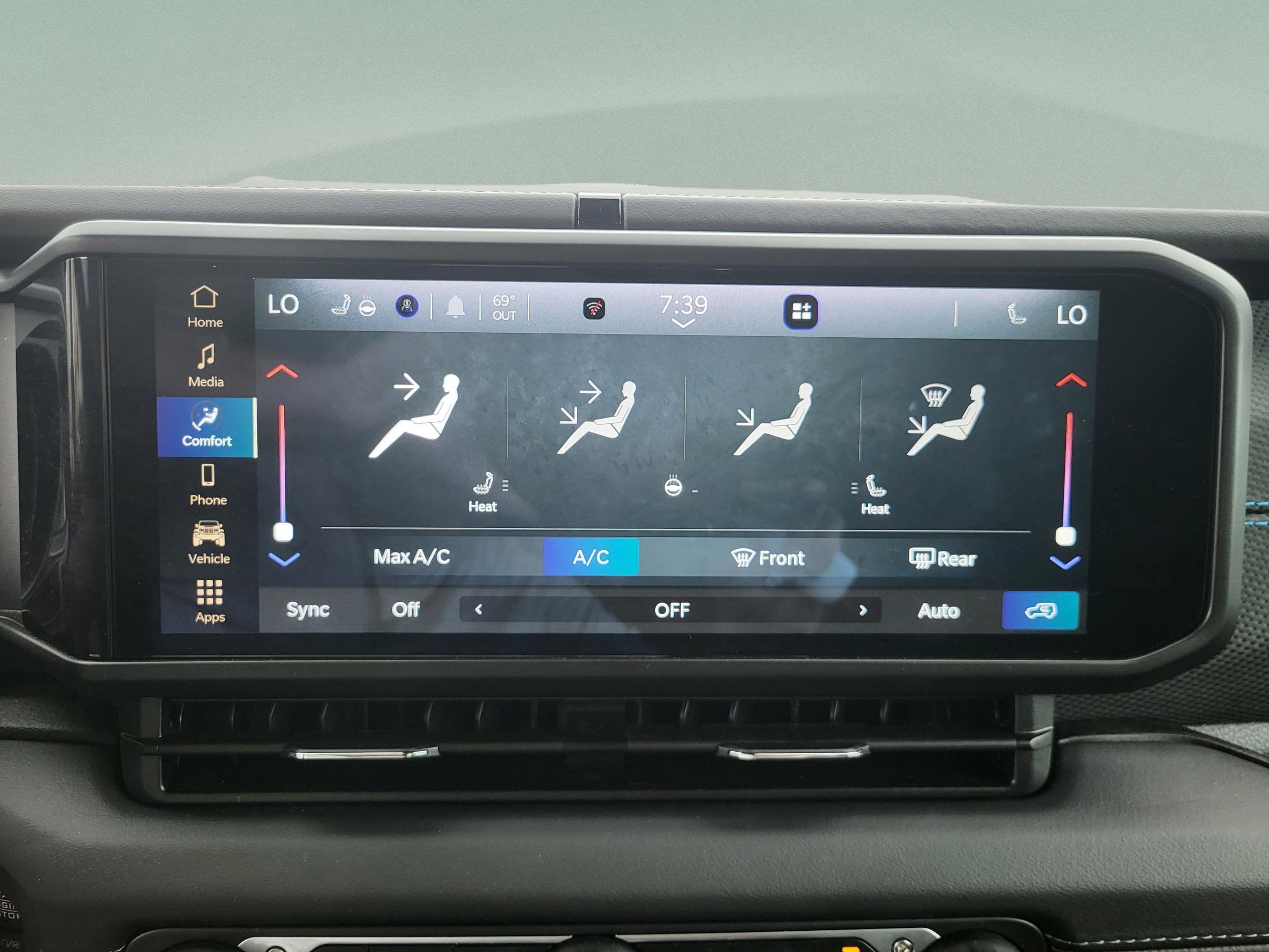 Used 2025 Jeep Wrangler Unlimited Rubicon 4xe w/ Convenience Group image 68