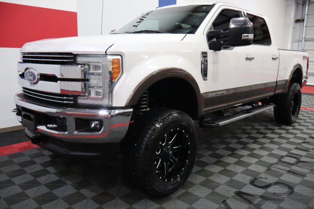 Used 2017 Ford F350 Lariat w/ Lariat Ultimate Package AWD/4WD image 3